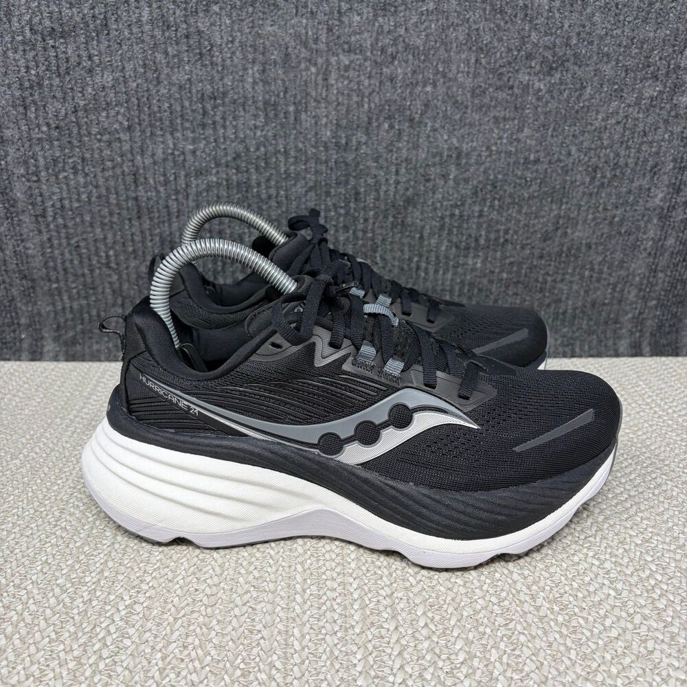 NEW Saucony Hurricane 24 Black White Running Shoes Women’s Size 7.5 S10933-100